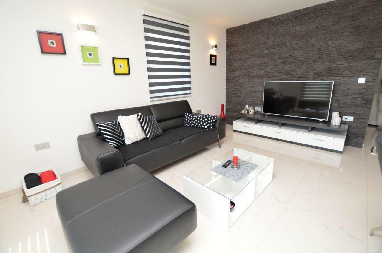 Jurdani Apartments Golden Hour מראה חיצוני תמונה
