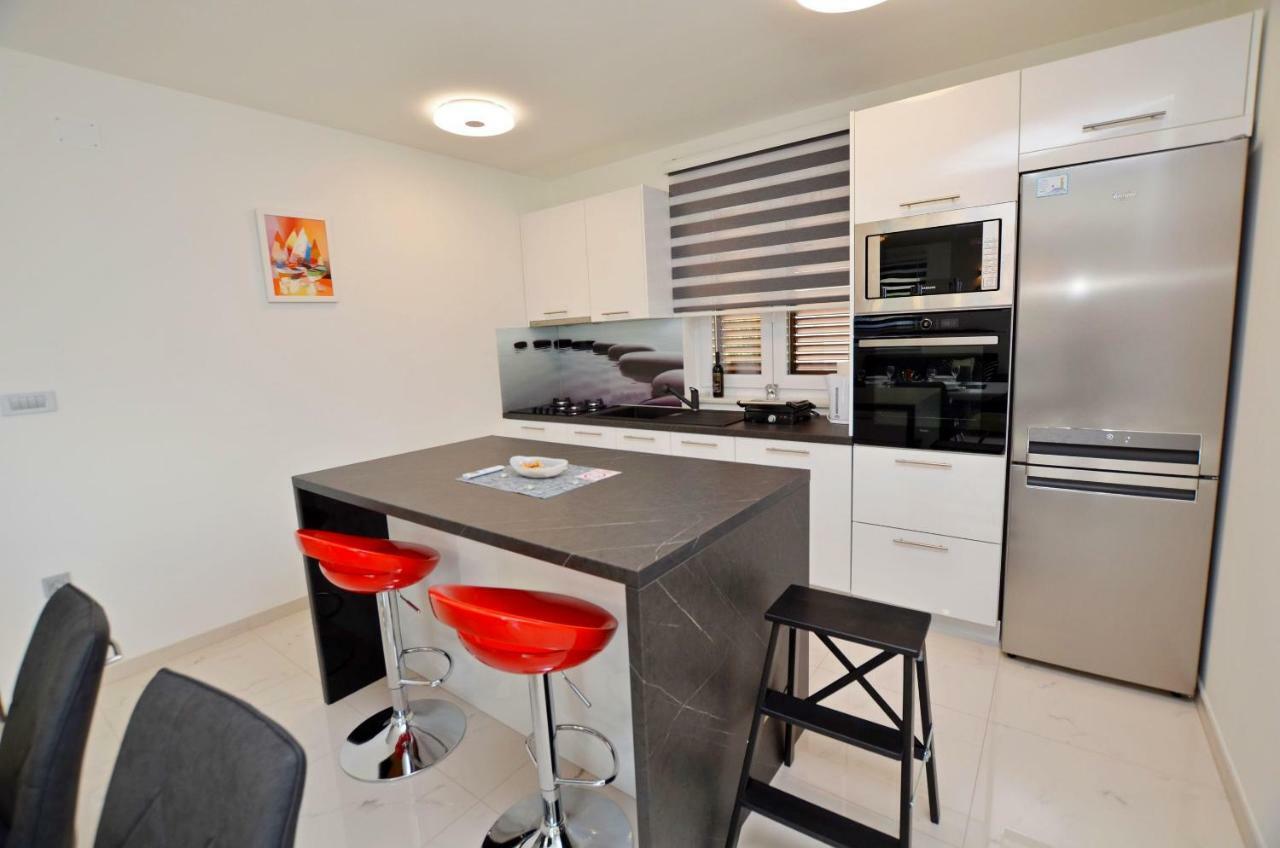 Jurdani Apartments Golden Hour מראה חיצוני תמונה