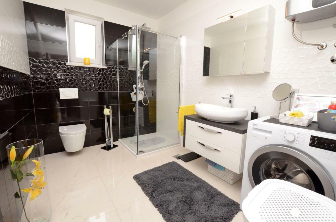 Jurdani Apartments Golden Hour מראה חיצוני תמונה