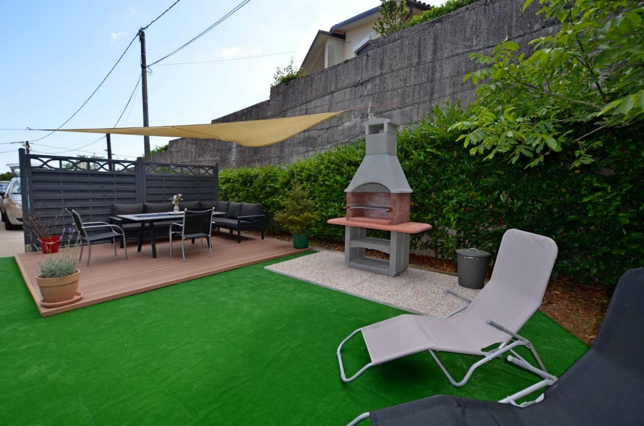 Jurdani Apartments Golden Hour מראה חיצוני תמונה