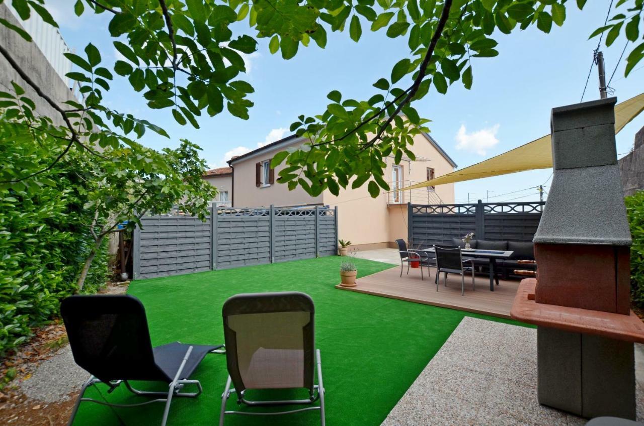 Jurdani Apartments Golden Hour מראה חיצוני תמונה