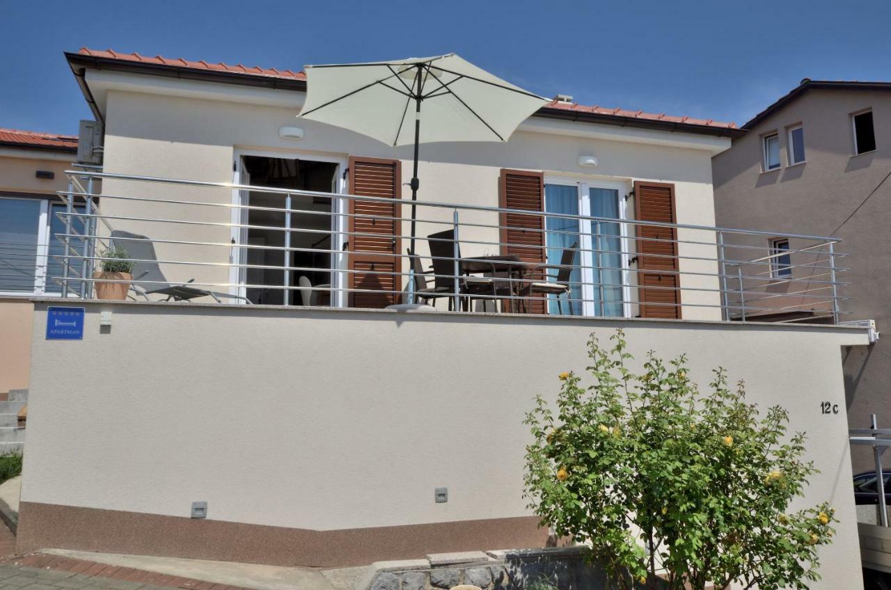 Jurdani Apartments Golden Hour מראה חיצוני תמונה